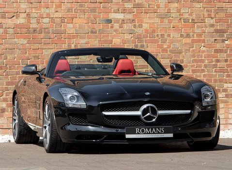 Mercedes-Benz SLS AMG Roadster 1