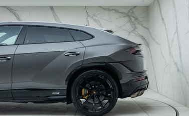 Lamborghini Urus S 36