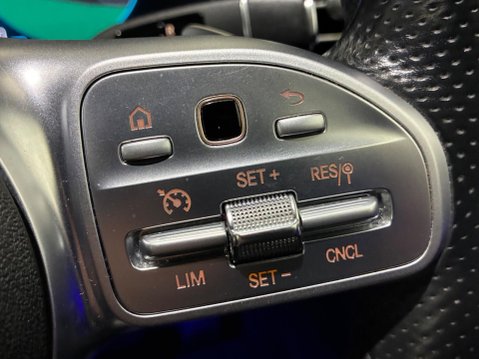Mercedes-Benz C Class 2.0 C220d AMG Line (Premium) G-Tronic+ Euro 6 (s/s) 4dr 38