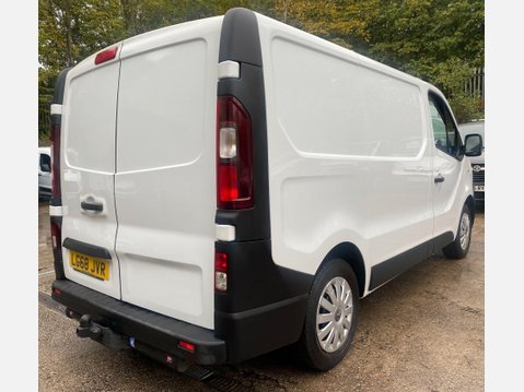 Vauxhall Vivaro 1.6 CDTi 2700 L1 H1 Euro 6 5dr 10