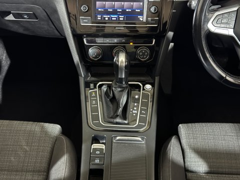 Volkswagen Passat SE TDI DSG 14