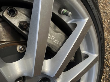 Aston Martin Vanquish S V12 46