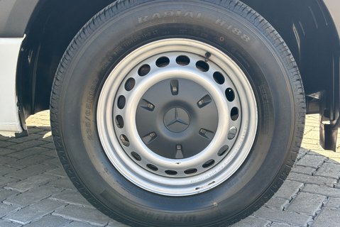 Mercedes-Benz Sprinter 315 Cdi Progressive Glass Frail Van 29