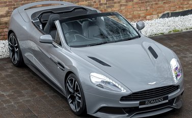 Aston Martin Vanquish Volante 8