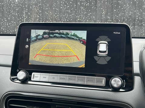 Hyundai KONA PREMIUM 23