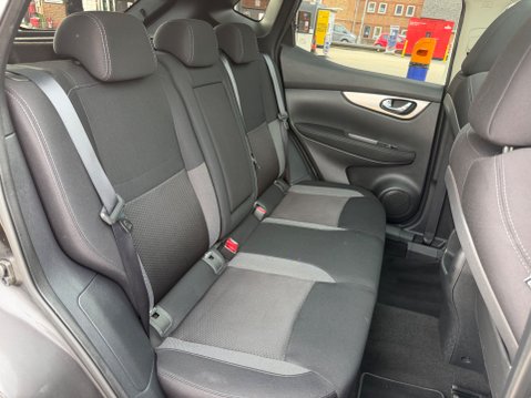 Nissan Qashqai N-CONNECTA DIG-T 9
