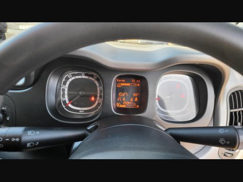 Fiat Panda WAZE EDITION 28