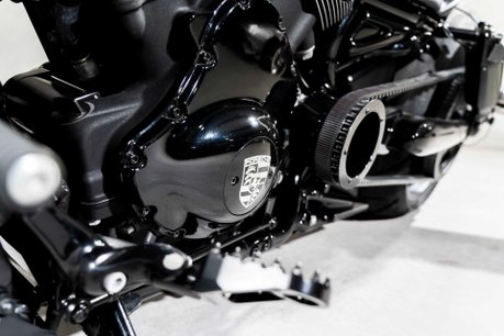 Harley-Davidson V-Rod VRSCDX NIGHT ROD SP 1250 14. BESPOKE ONE-OFF EXAMPLE. 400 SECTION REAR. 33