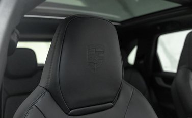 Porsche Cayenne TURBO E-HYBRID 15