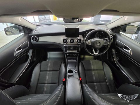 Mercedes-Benz GLA 1.6 GLA180 Urban Edition 7G-DCT Euro 6 (s/s) 5dr 73