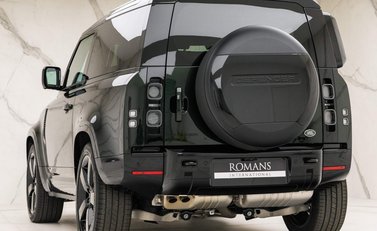 Land Rover Defender 3.0 D300 MHEV X Auto 4WD Euro 6 (s/s) 3dr 4