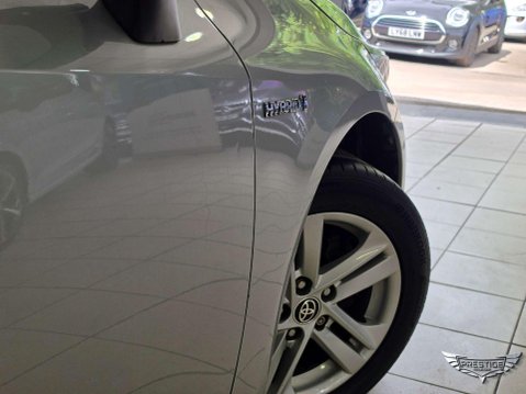 Toyota Corolla 1.8 VVT-h Icon Tech CVT Euro 6 (s/s) 5dr 69