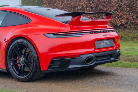 Porsche 911 Carrera GTS Manual 25