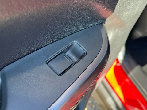 Suzuki Vitara SZ-T BOOSTERJET MHEV 39