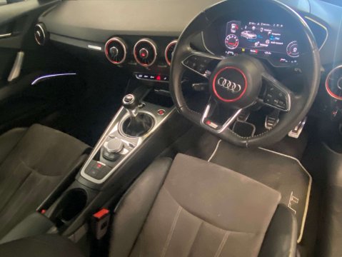 Audi TT 1.8 TT Black Edition TFSI 3dr 14