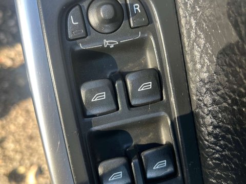 Volvo S60 2.4 S60 SE Luxury Nav D5 Auto 4dr 11