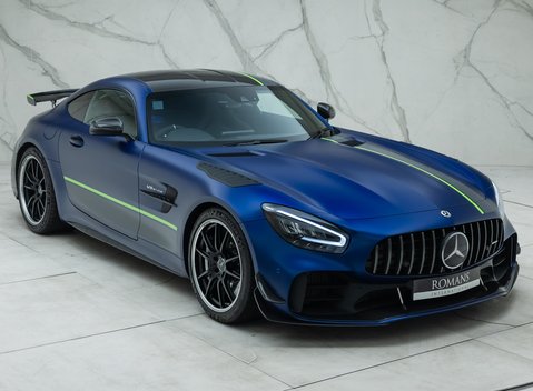 Mercedes-Benz AMG GT R PRO 11