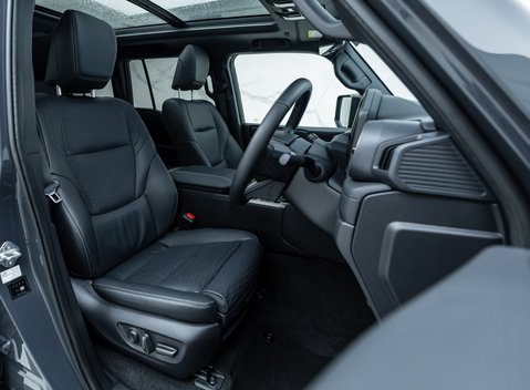 Toyota Land Cruiser Invincible 14