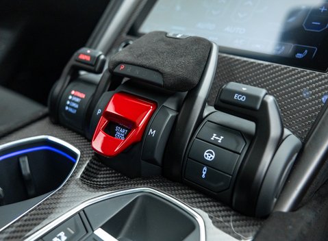 Lamborghini Urus PERFORMANTE 38