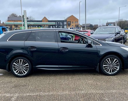 Toyota Avensis 1.8 Avensis Excel Valvematic CVT 5dr 10