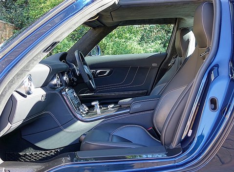 Mercedes-Benz SLS AMG 14