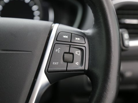 Volvo V40 2.0 T2 Inscription Euro 6 (s/s) 5dr 12