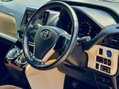 Toyota Noah Hybrid G 8