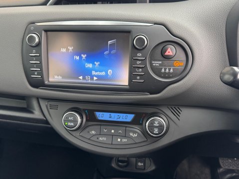 Toyota Yaris 1.5 VVT-h Icon E-CVT Euro 6 (s/s) 5dr 7