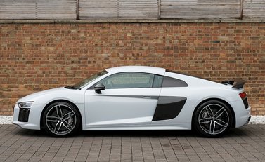Audi R8 V10 Plus 2