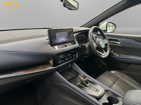 Nissan Qashqai 1.3 DIG-T MHEV Tekna SUV 5dr Petrol Hybrid XTRON Euro 6 (s/s) (158 ps) 15