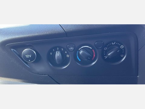 Ford Transit Custom 2.2 TDCi 290 L1 H1 5dr 32