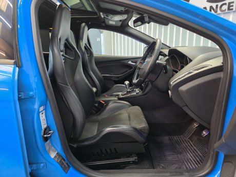 Ford Focus 2.3T EcoBoost RS Hatchback 5dr Petrol Manual AWD Euro 6 (s/s) (350 ps) 37