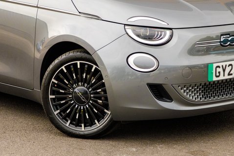 Fiat 500e LA PRIMA 13