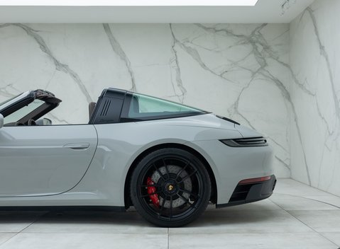 Porsche 911 Targa 4 GTS (992) 35