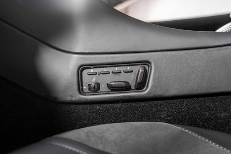 Aston Martin Vanquish V12. ONE OWNER. LOW MILEAGE. CARBON FIBRE INTERIOR. ONE-77 WHEEL. B & O. 65