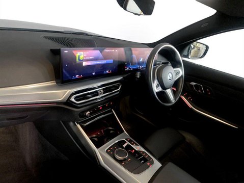 BMW 3 Series 2.0 330e 12kWh M Sport Saloon 4dr Petrol Plug-in Hybrid Auto Euro 6 (s/s) ( 14