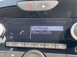 Renault Clio 1.1 Clio Play 5dr 27