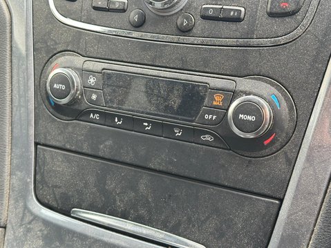 Ford Mondeo 2.0 TDCi Zetec Euro 5 5dr 11