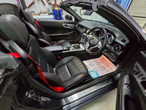 Mercedes-Benz SLK 3.5 SLK350 BlueEfficiency AMG Sport Edition 125 G-Tronic+ Euro 5 (s/s) 2dr 36