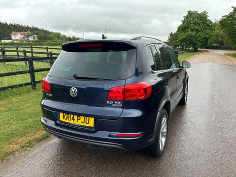 Volkswagen Tiguan 2.0 TDI BlueMotion Tech R-Line 4WD Euro 5 (s/s) 5dr (Nav) 9