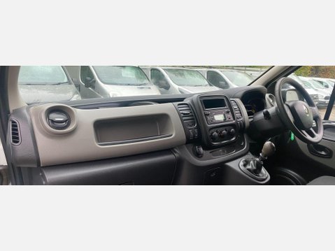 Renault Trafic 1.6 dCi 27 Business+ Panel Van 5dr Diesel Manual SWB Standard Roof Euro 5 ( 30