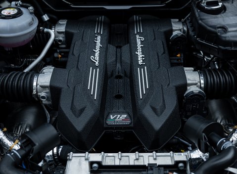 Lamborghini Revuelto 47