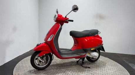 Piaggio Vespa 2013 6K NEW MOT 2 STROKE 50CC LEARNER BIKE CLEAN EXAMPLE 5