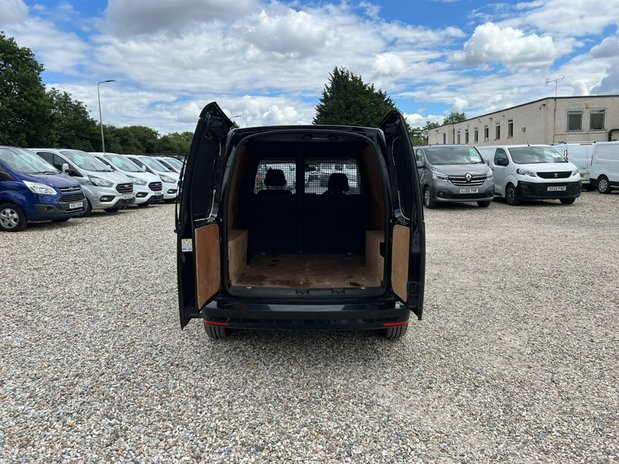 Volkswagen Caddy SWB L1H1 Low Roof Highline Alloys EURO 6 NO VAT 9