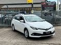 Toyota Auris VVT-I ICON TECH TOURING SPORTS 5