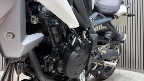 Triumph Street Triple 2013 ONLY 19K, QUICKSHIFTER, ARROW PIPE, NEW MOT 14