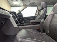 Land Rover Discovery 3.0 Discovery Luxury HSE TD6 Auto 4WD 5dr 35
