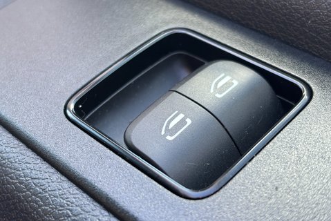 Mercedes-Benz Sprinter 315 Cdi Progressive Glass Frail Van 34