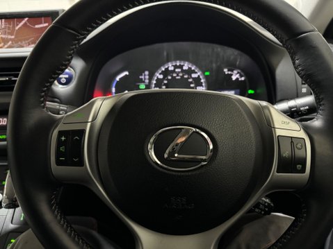 Lexus CT 1.8 200h SE-L CVT Euro 5 (s/s) 5dr 31