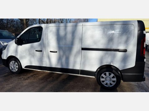 Renault Trafic 2.0 dCi Blue LL30 Business Panel Van 5dr Diesel Manual L2 H1 Euro 6 (s/s) ( 18